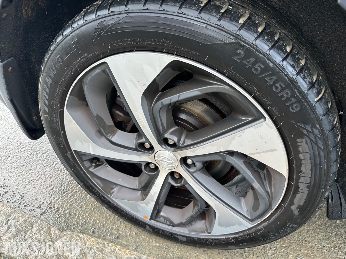 2016 HYUNDAI TUCSON 141HK CRDI AUTOMAT TEKNIKK PANORAMA HENGERFESTE SKINN EL.SETER