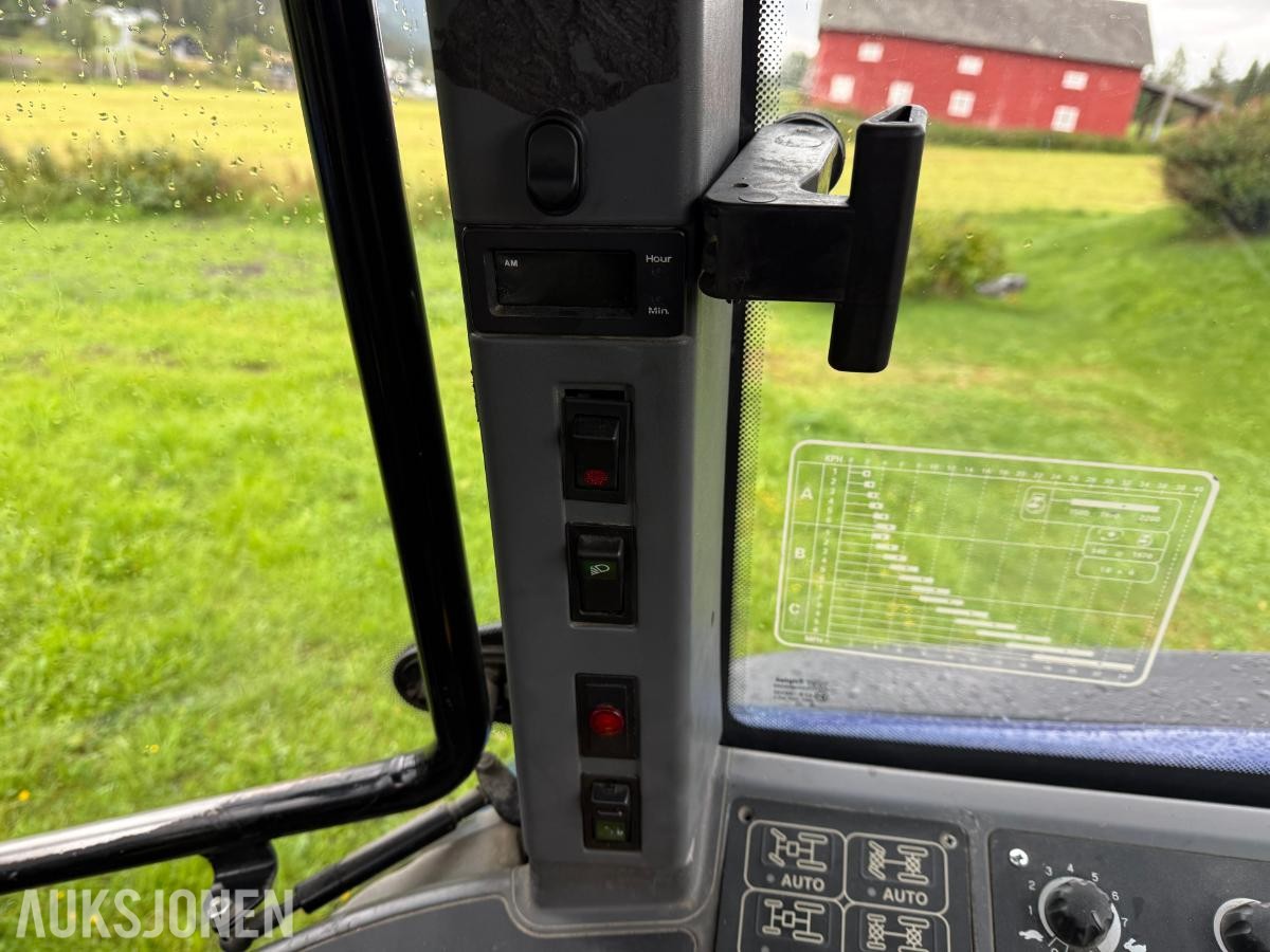 2000 New Holland TM115 MVA fri Traktor m/Laster