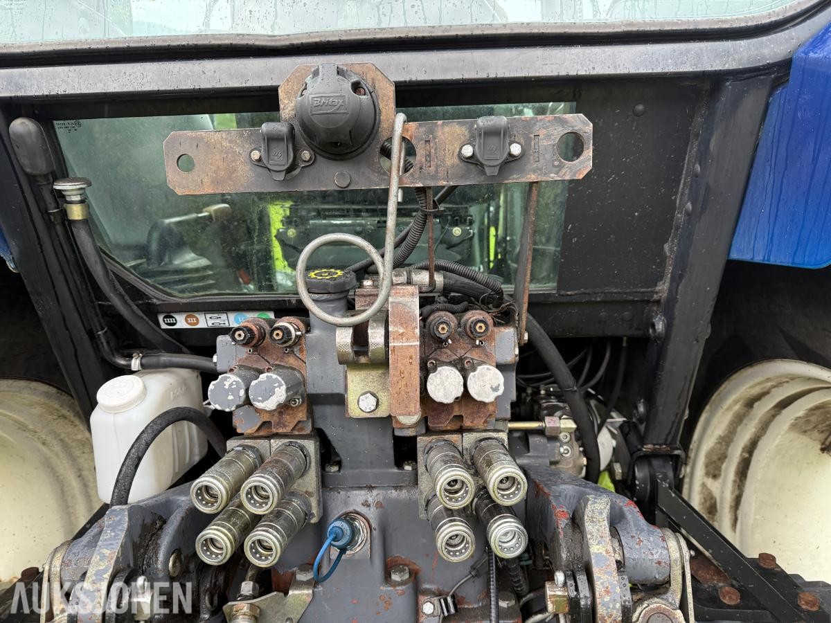 2000 New Holland TM115 MVA fri Traktor m/Laster