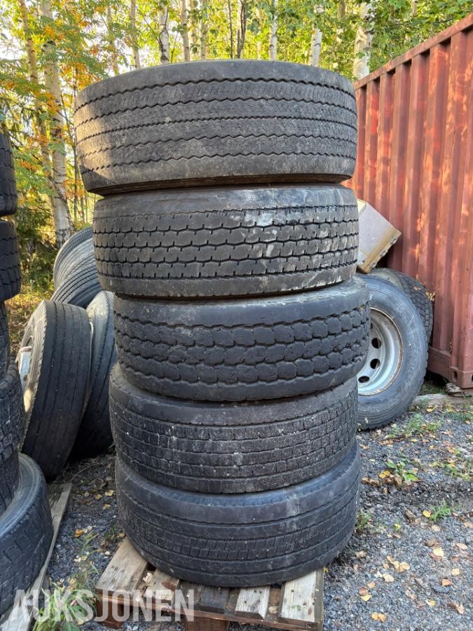 Dekk 385.65.22,5 / 315.80.22,5