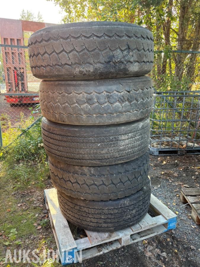 Dekk 385.65.22,5 / 315.80.22,5