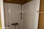 3 containerbrakker med 2 hybler og separate soverom