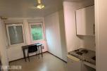 3 containerbrakker med 2 hybler og separate soverom