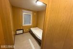 3 containerbrakker med 2 hybler og separate soverom