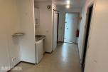 3 containerbrakker med 2 hybler og separate soverom