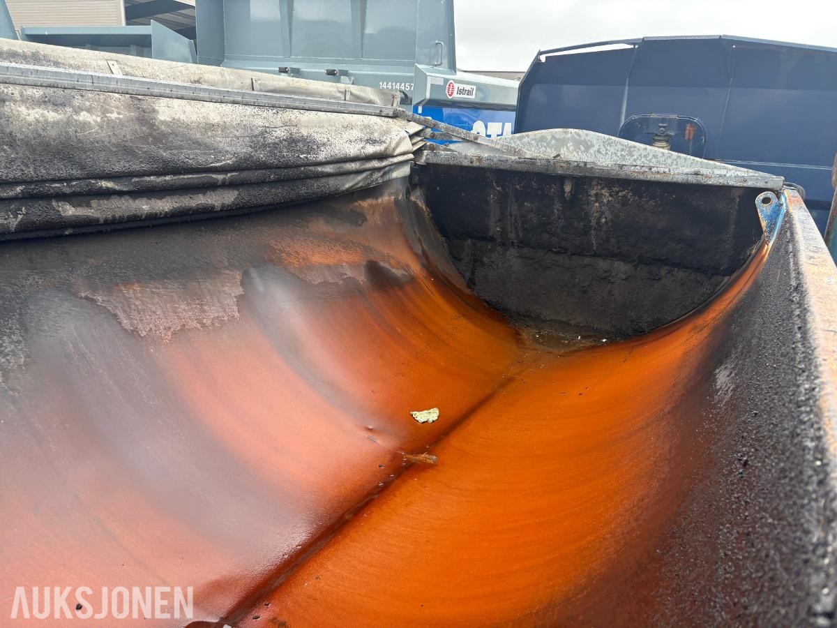 2012 Nor Slep asfaltbalje til 4-akslet Volvo, hydraulisk kapellåpning