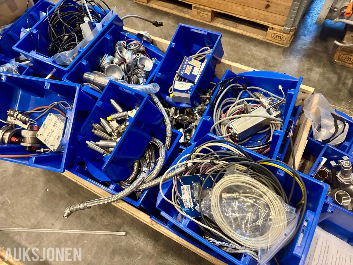 Palle med ventiler - sensorer - kabler & instrumentering