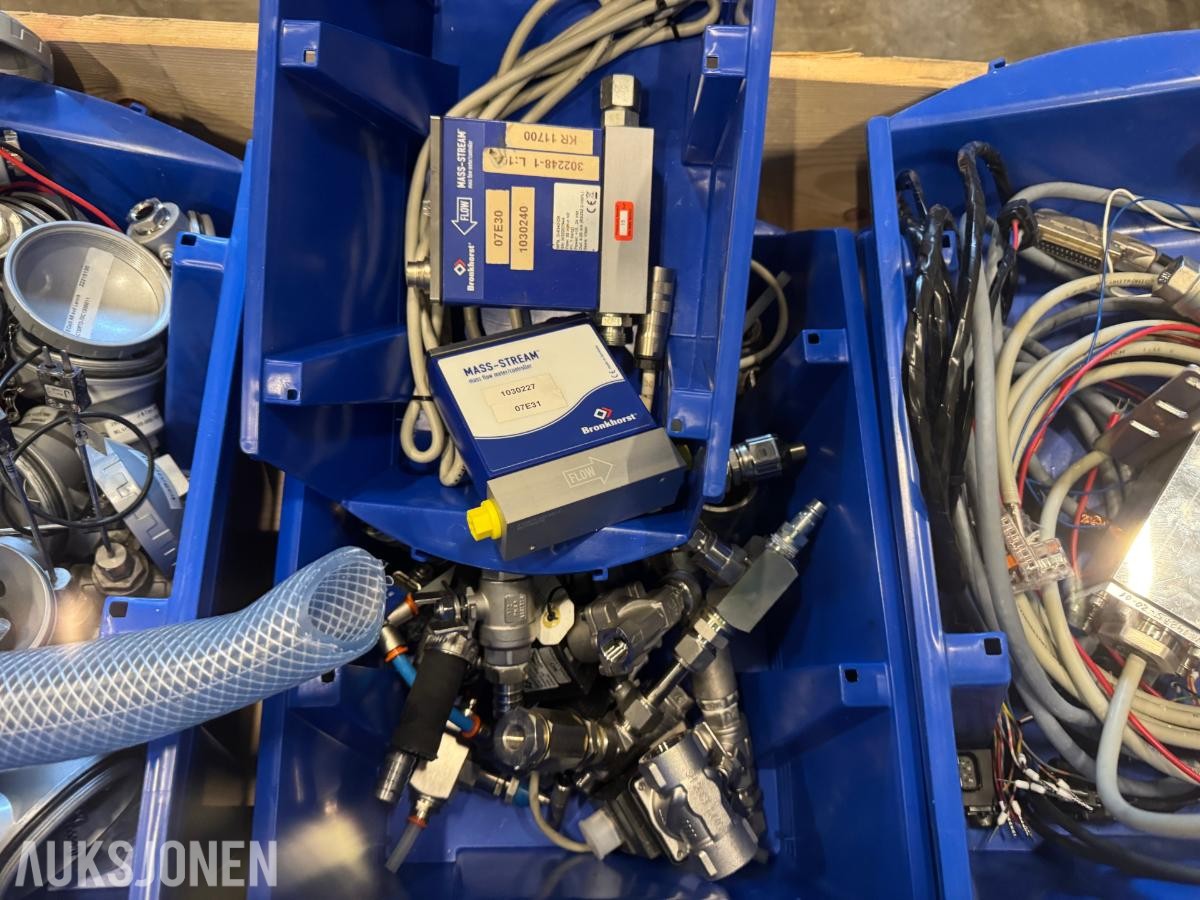 Palle med ventiler - sensorer - kabler & instrumentering