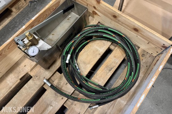 IRONSIDE Hydraulisk håndtestpumpe  med hydraulikkslanger