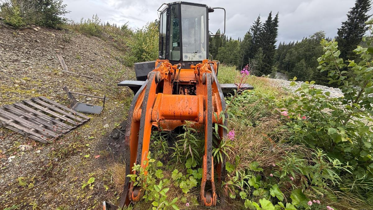 Hitachi hjullaster/delemaskin - selges for deler
