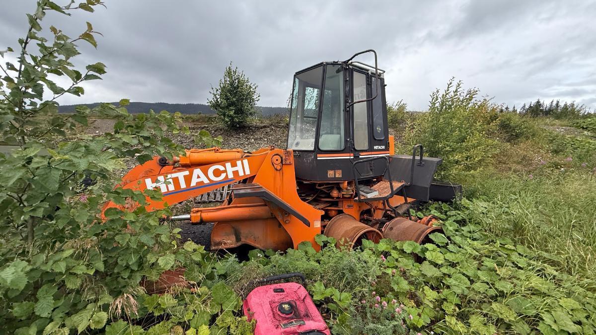 Hitachi hjullaster/delemaskin - selges for deler