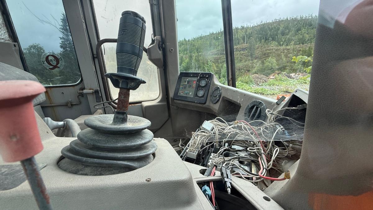 Hitachi hjullaster/delemaskin - selges for deler