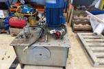 Hydraulikkaggregat med elektromotor og tank