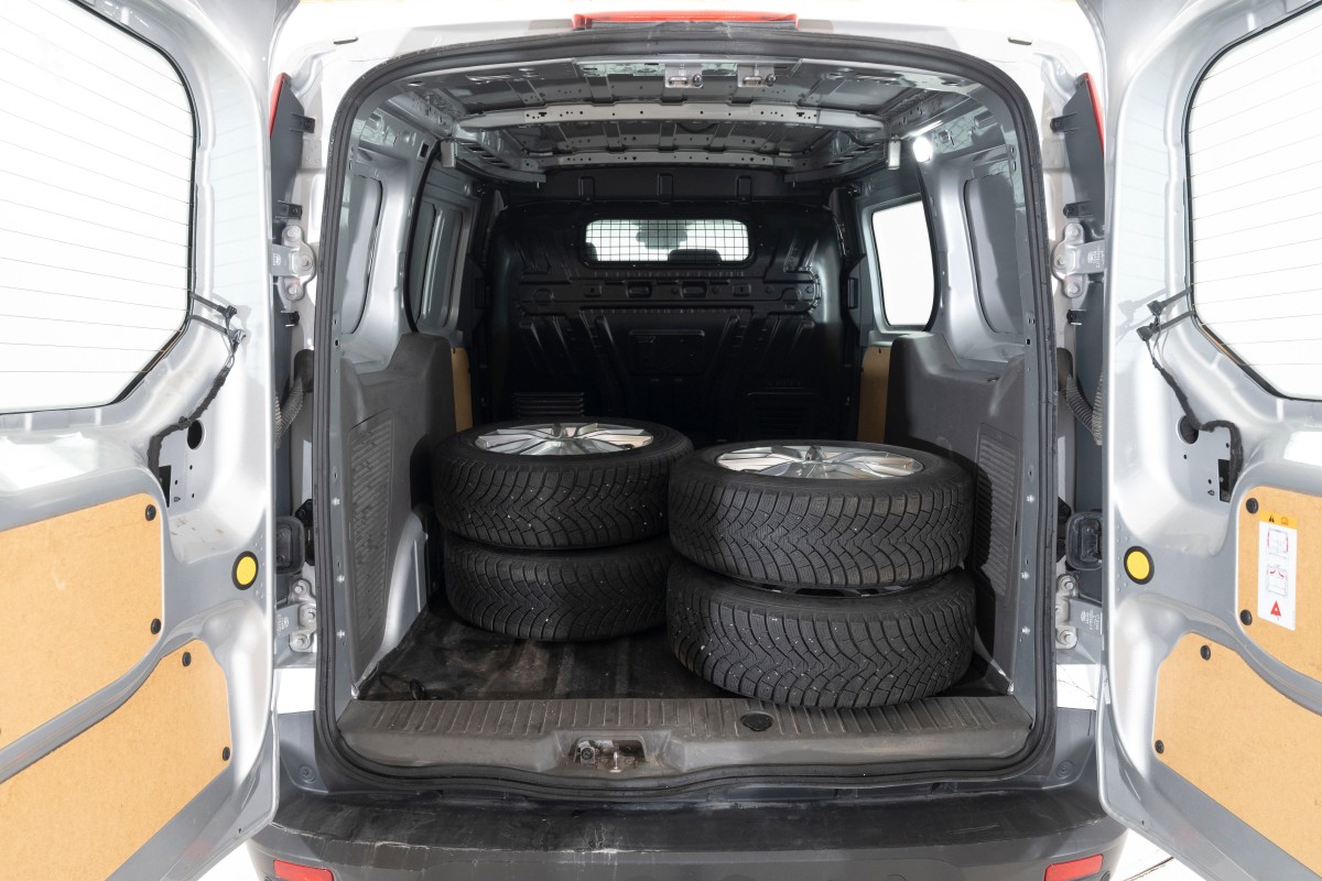2023 FORD TRANSIT CONNECT 240 L2 1,5 TDCI 100 HK AUT HENGERFESTE CRUISE VARMER KAMERA 