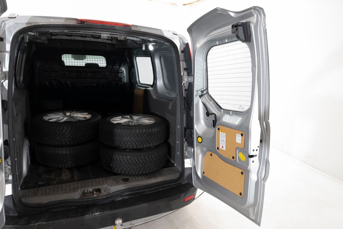 2023 FORD TRANSIT CONNECT 240 L2 1,5 TDCI 100 HK AUT HENGERFESTE CRUISE VARMER KAMERA 