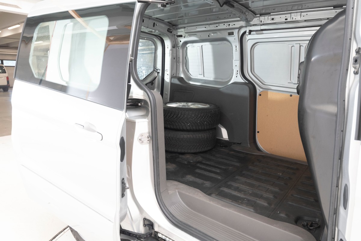 2023 FORD TRANSIT CONNECT 240 L2 1,5 TDCI 100 HK AUT HENGERFESTE CRUISE VARMER KAMERA 