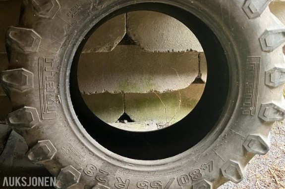 2003 Pirelli TM800   480/65R28 traktordekk - ingen minstepris