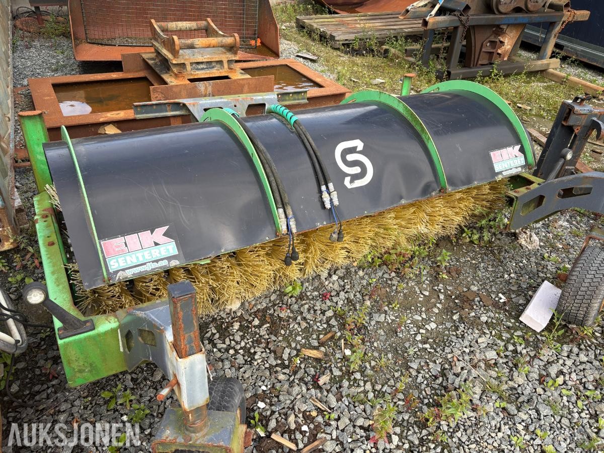 sami hydraulisk feiekost for traktor