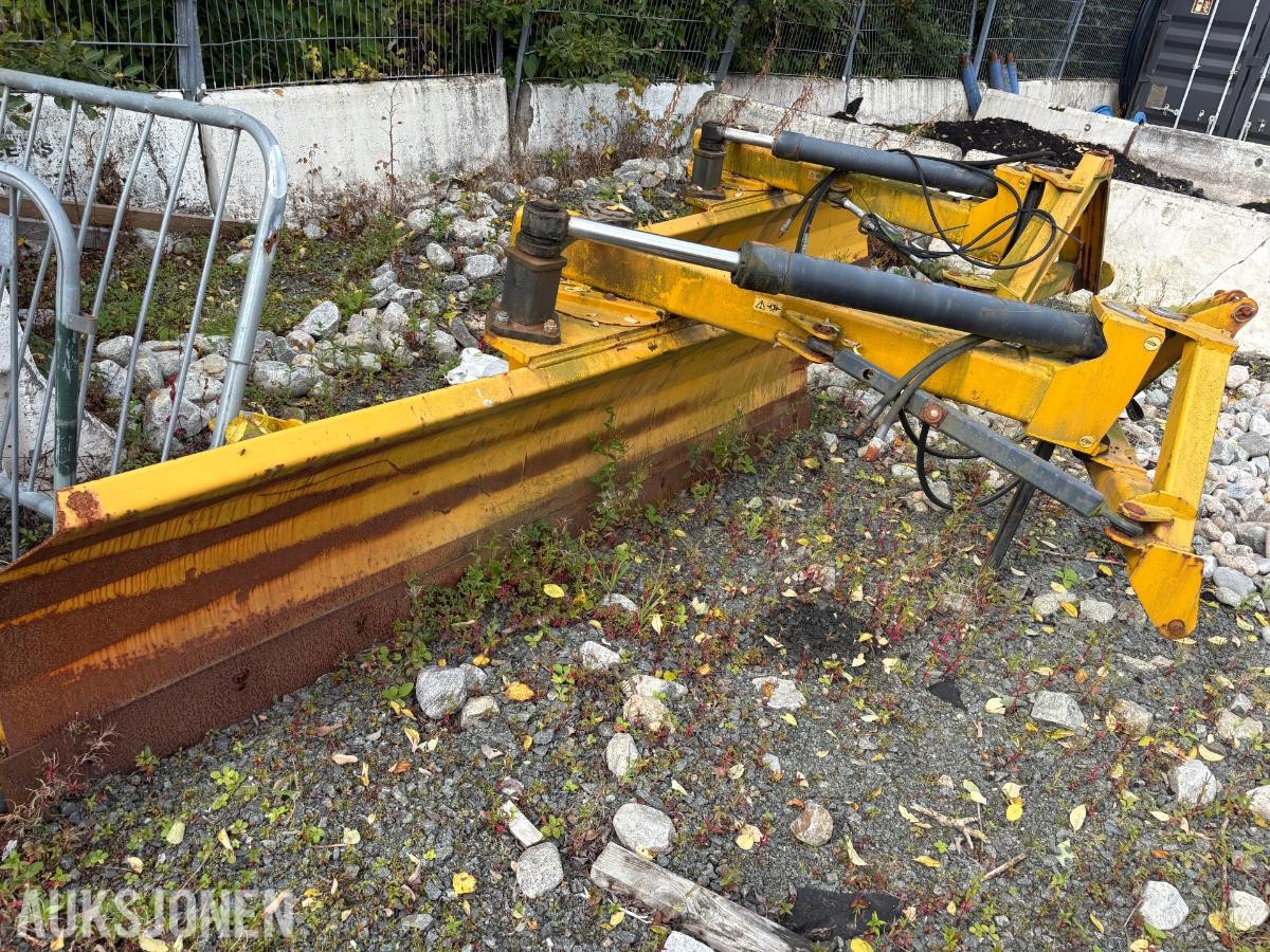 2012 Dalen 2021 hydraulisk traktorskjær