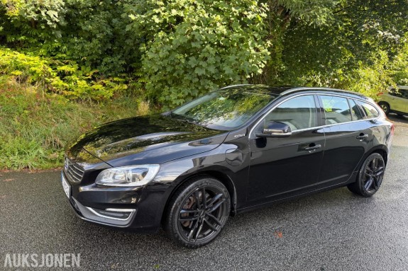 2016 Volvo V60 twin engine 2.4 220hk AWD adaptiv cruisekontroll skinn hengerfeste motorvarmer EU OK til 09.2028, 154000km