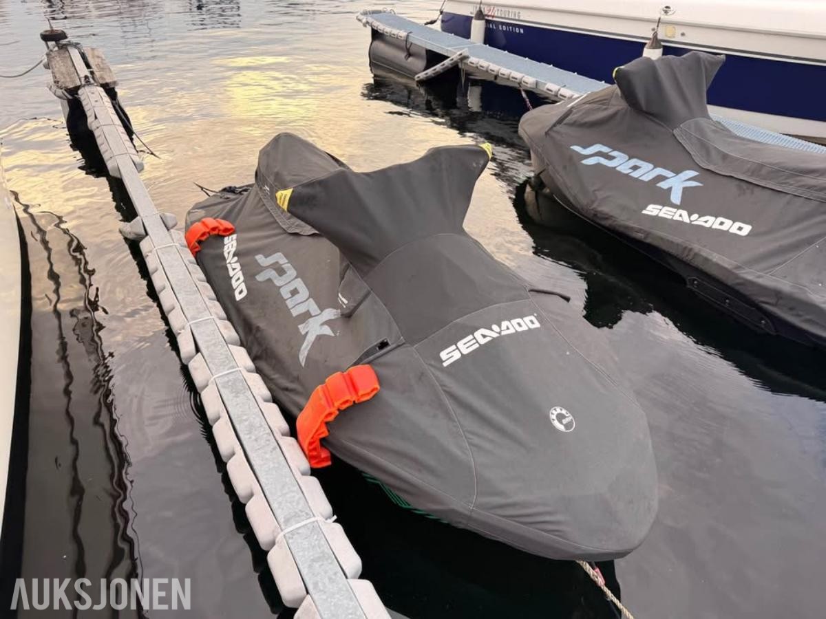 2019 SeaDoo Spark Trixx vannscooter med henger
