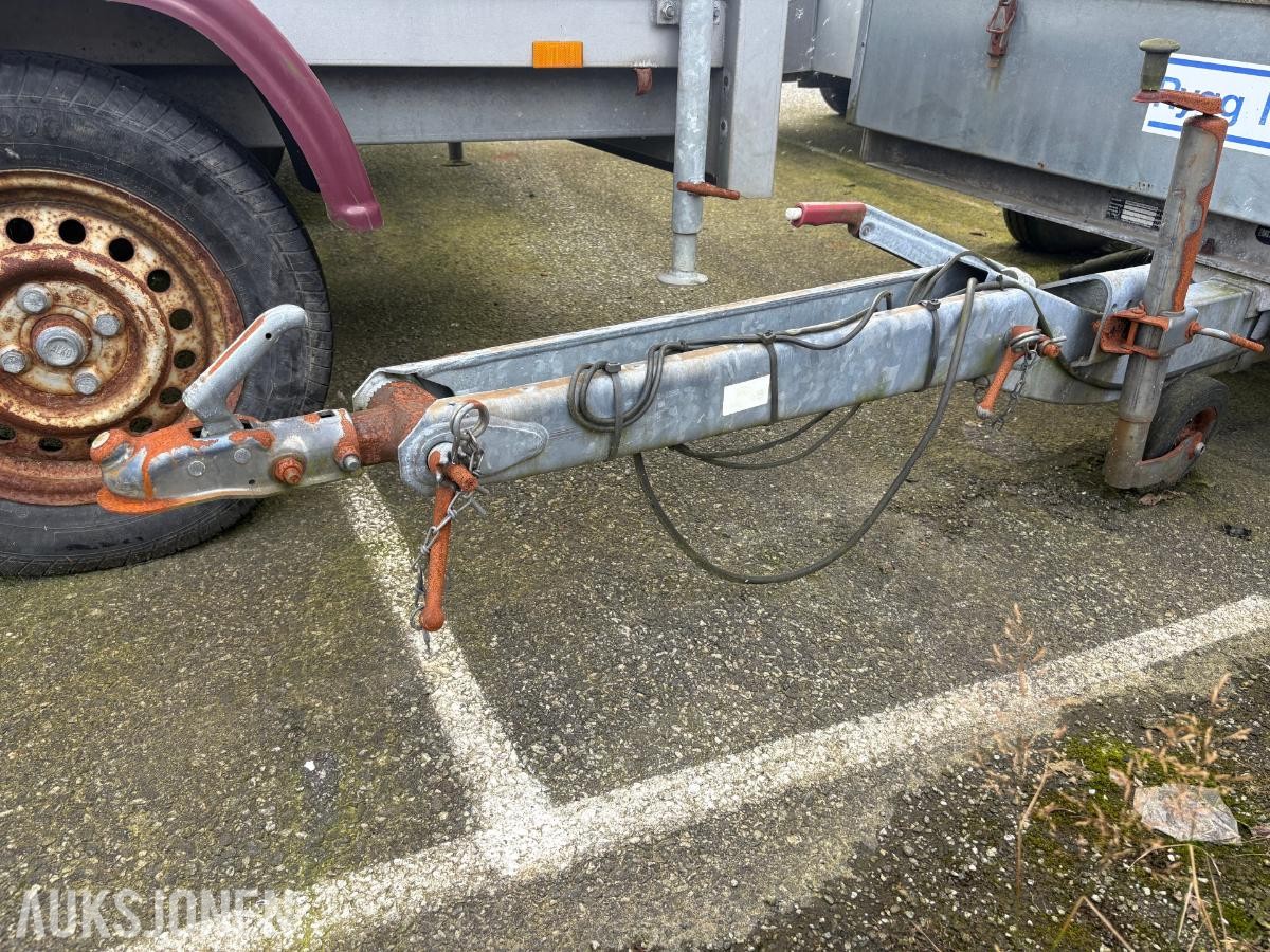 tilhenger beregnet for trafikk-/arbeidsvarsling Skilt vogn