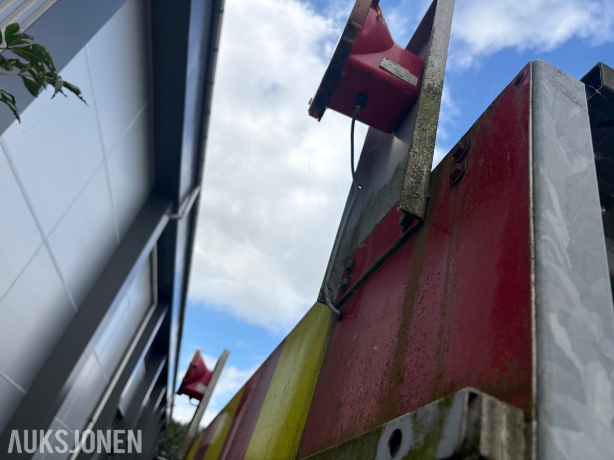 tilhenger beregnet for trafikk-/arbeidsvarsling Skilt vogn
