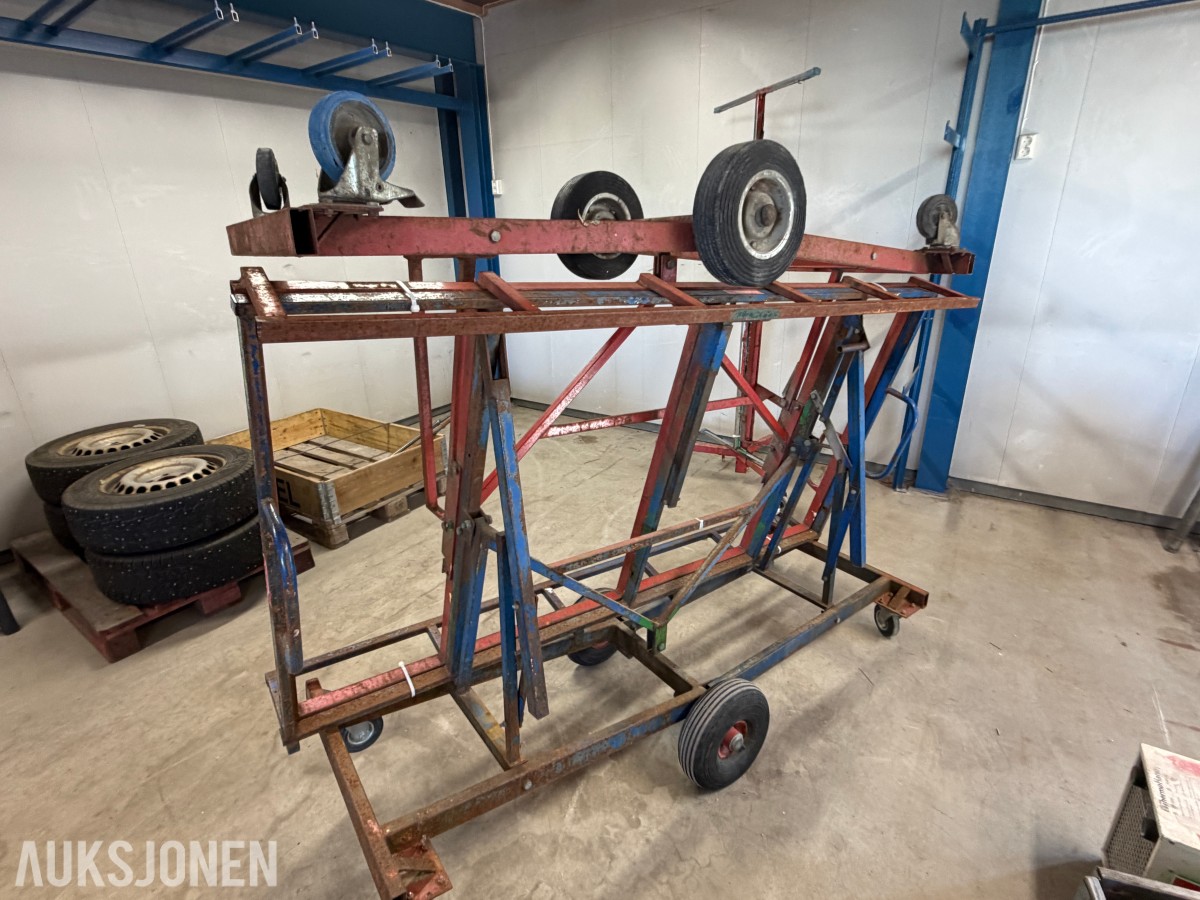 3 STK GIPSBORD / PLATEBORD - VIPPEFUNKSJON - HJULUNDERSTELL - FUNGERER