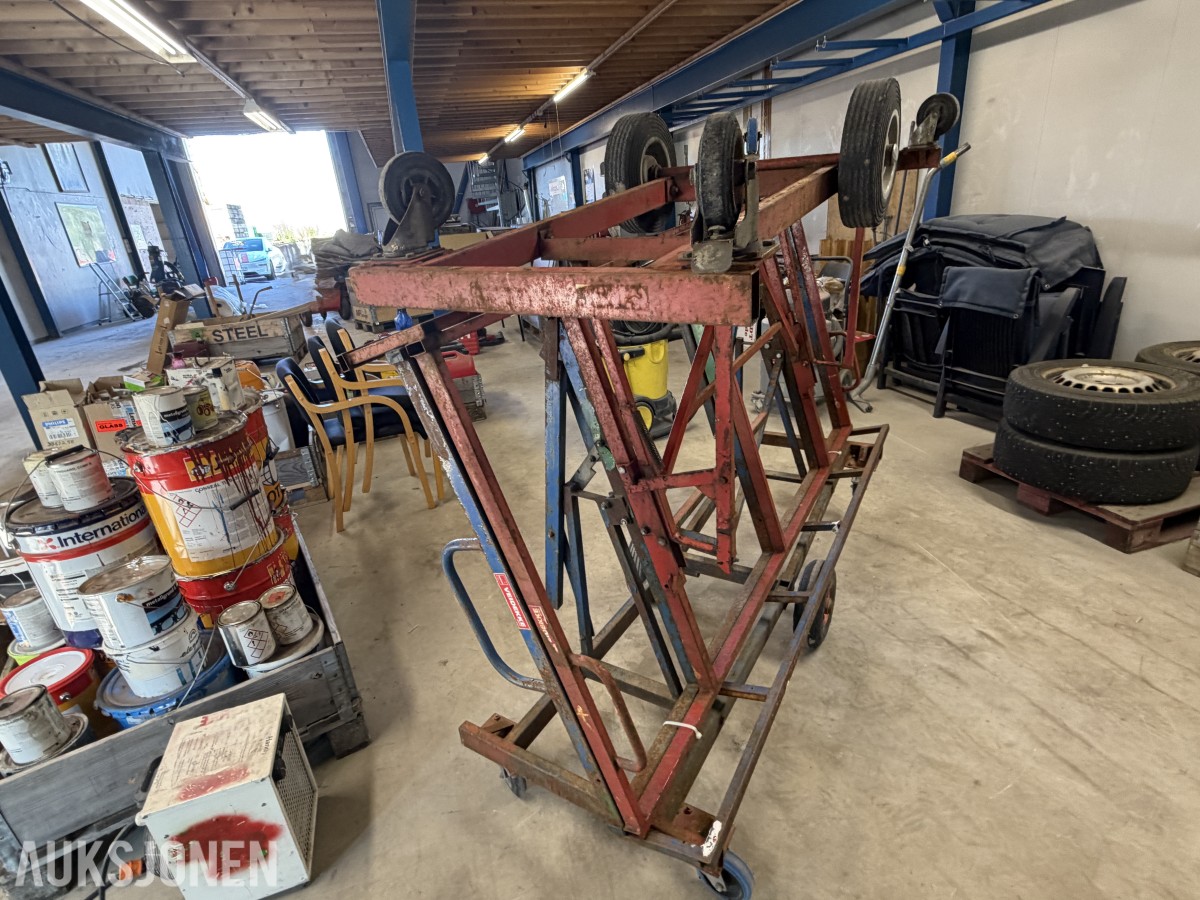 3 STK GIPSBORD / PLATEBORD - VIPPEFUNKSJON - HJULUNDERSTELL - FUNGERER