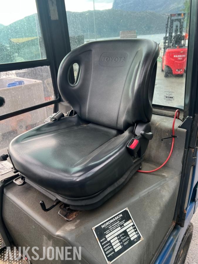 2003 Mitsubishi FD18K motvektstruck 7231 timer 