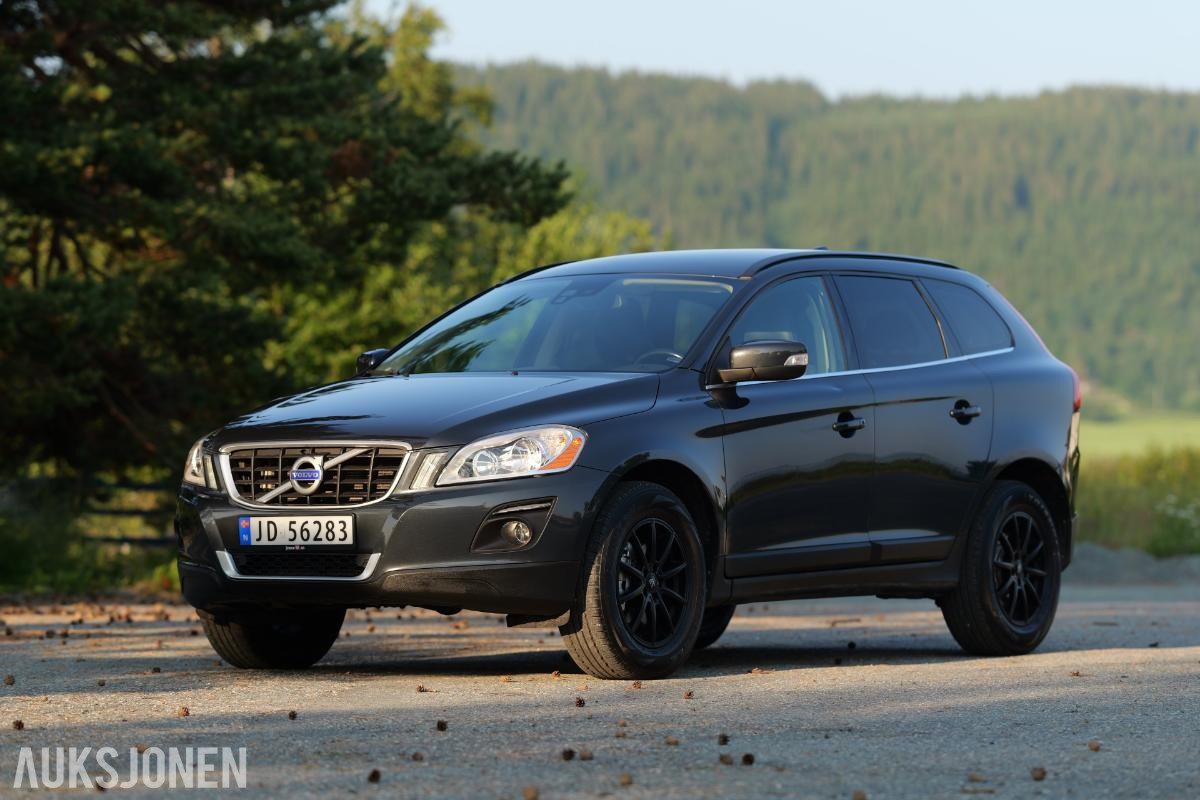 2010 Volvo XC 60 2.4 D5 175HK AUTOMAT, SKINN, HENGERFESTE