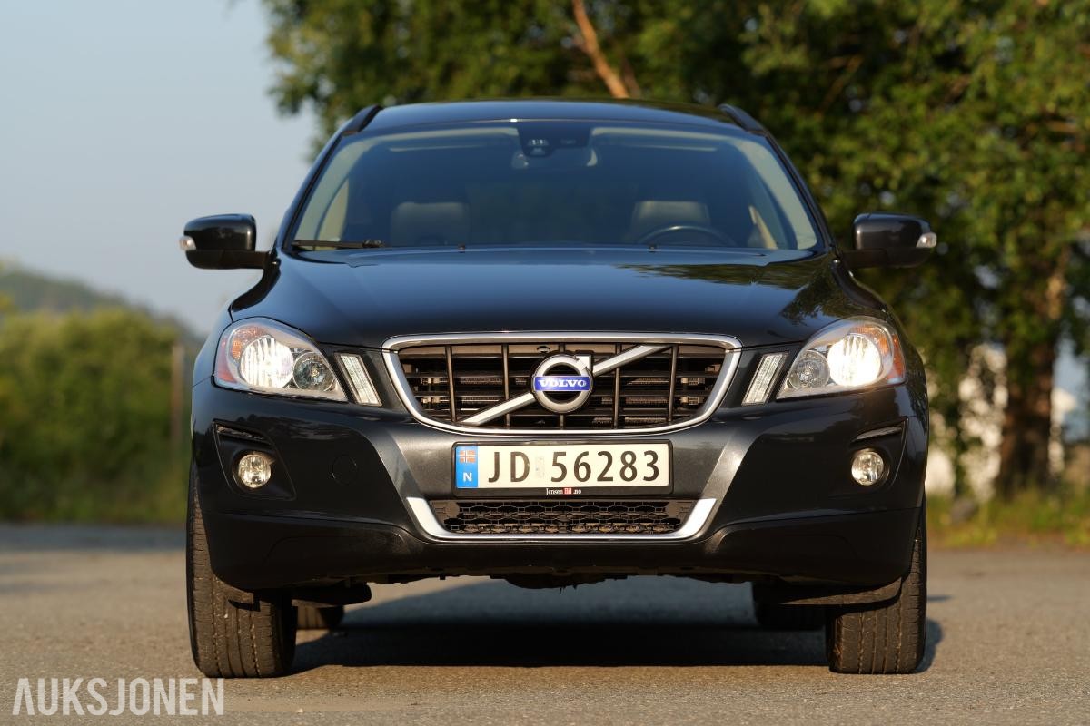 2010 Volvo XC 60 2.4 D5 175HK AUTOMAT, SKINN, HENGERFESTE
