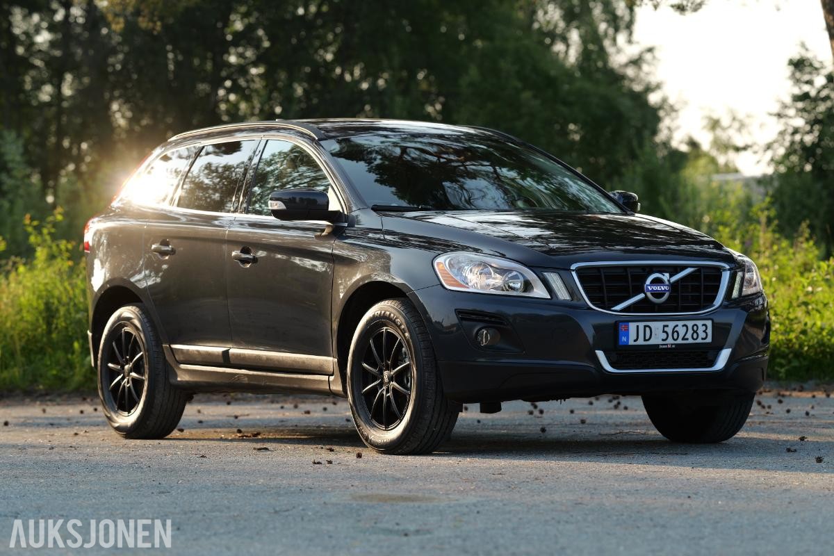 2010 Volvo XC 60 2.4 D5 175HK AUTOMAT, SKINN, HENGERFESTE
