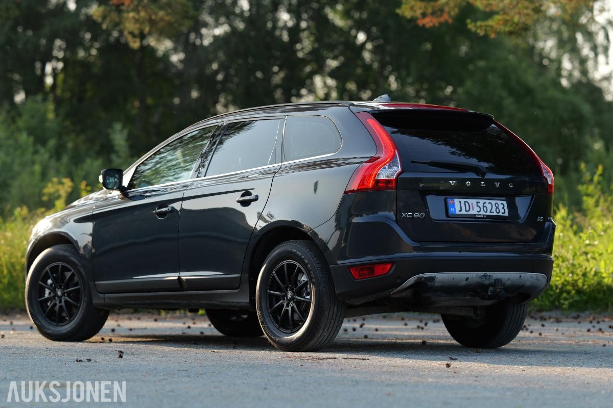 2010 Volvo XC 60 2.4 D5 175HK AUTOMAT, SKINN, HENGERFESTE