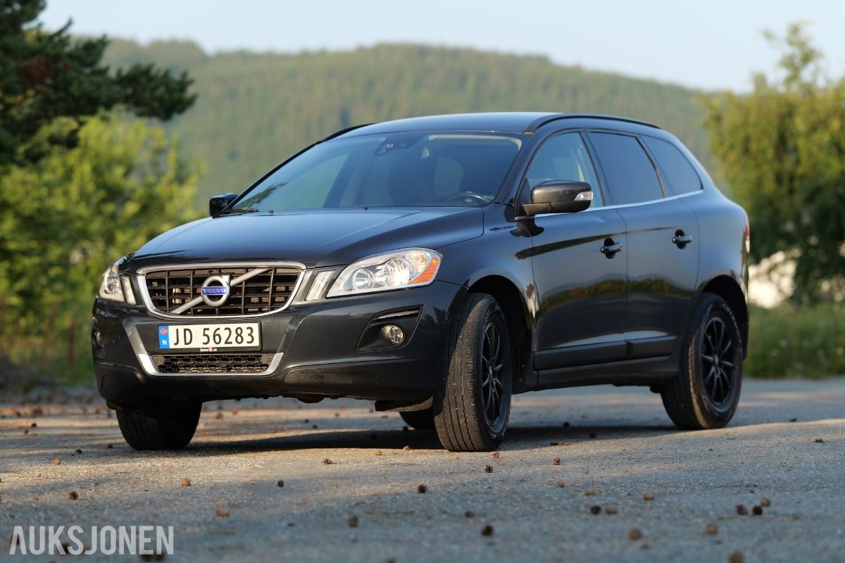 2010 Volvo XC 60 2.4 D5 175HK AUTOMAT, SKINN, HENGERFESTE