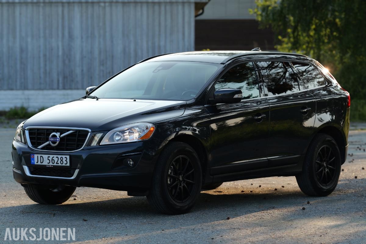 2010 Volvo XC 60 2.4 D5 175HK AUTOMAT, SKINN, HENGERFESTE