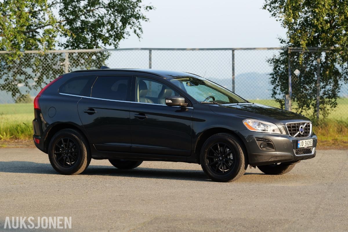 2010 Volvo XC 60 2.4 D5 175HK AUTOMAT, SKINN, HENGERFESTE