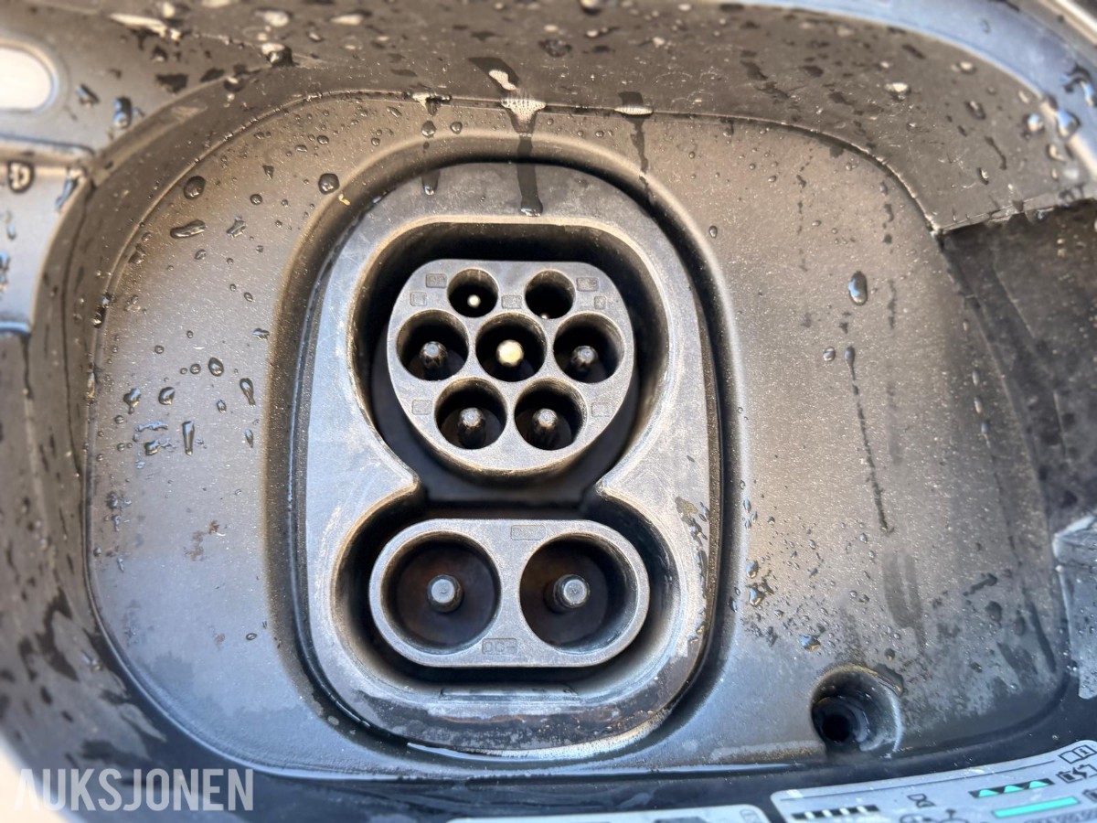 2022 VOLKSWAGEN ID.5 GTX 4MOTION PANORAMA HENGERFESTE