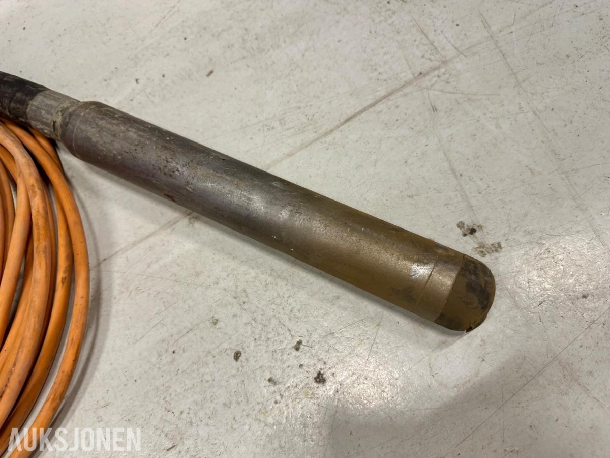 Betongvibrator for dekke