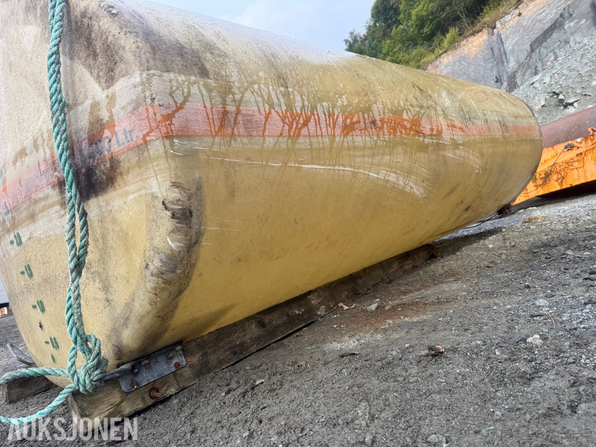 Glassfibertank med kapasitet på 5.000 liter