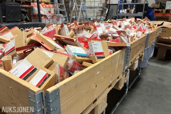 VAREPARTI MFT festemidler, 4 pallekarmer med ass. blisterpakninger