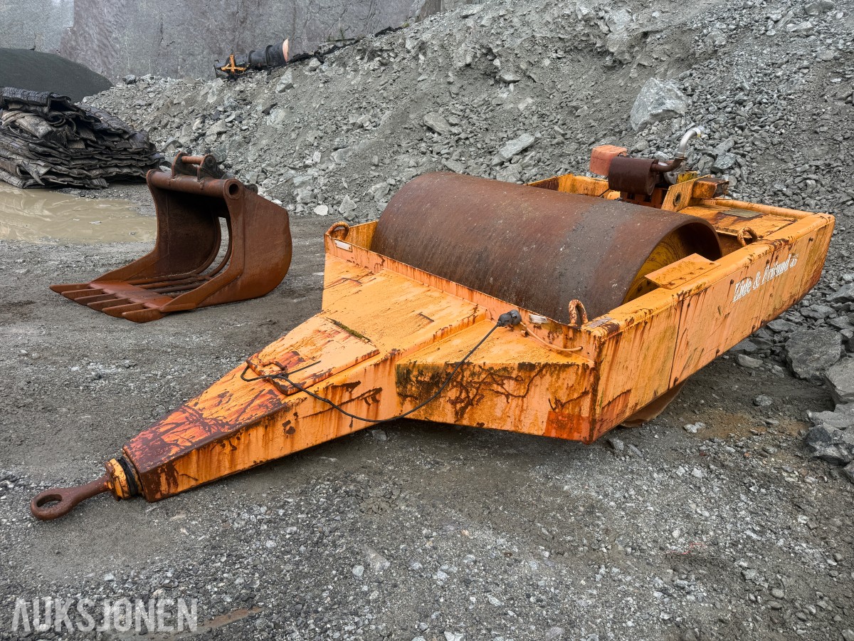 Dynapac CH47 slepevals, Deutz motor
