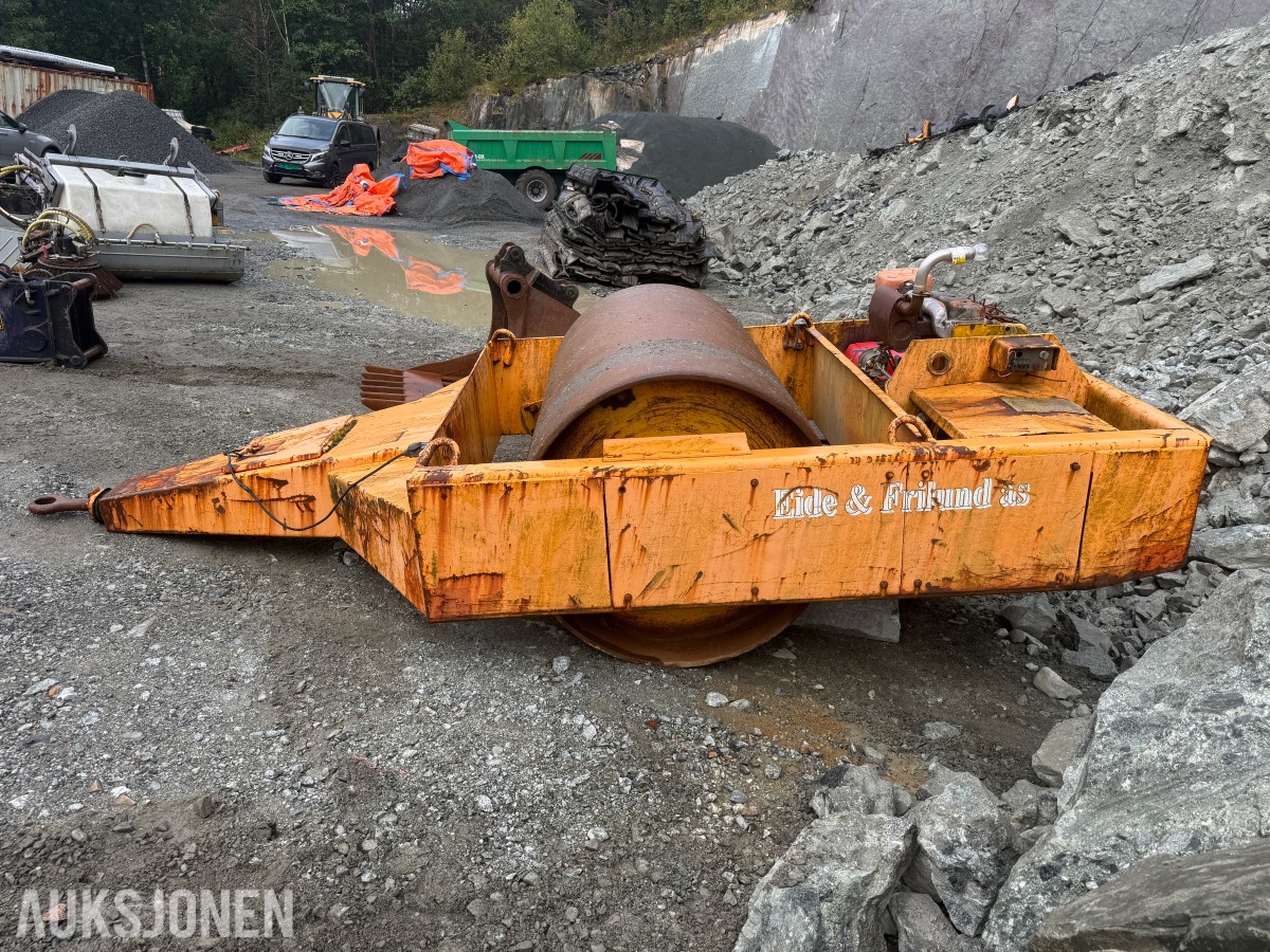 Dynapac CH47 slepevals, Deutz motor