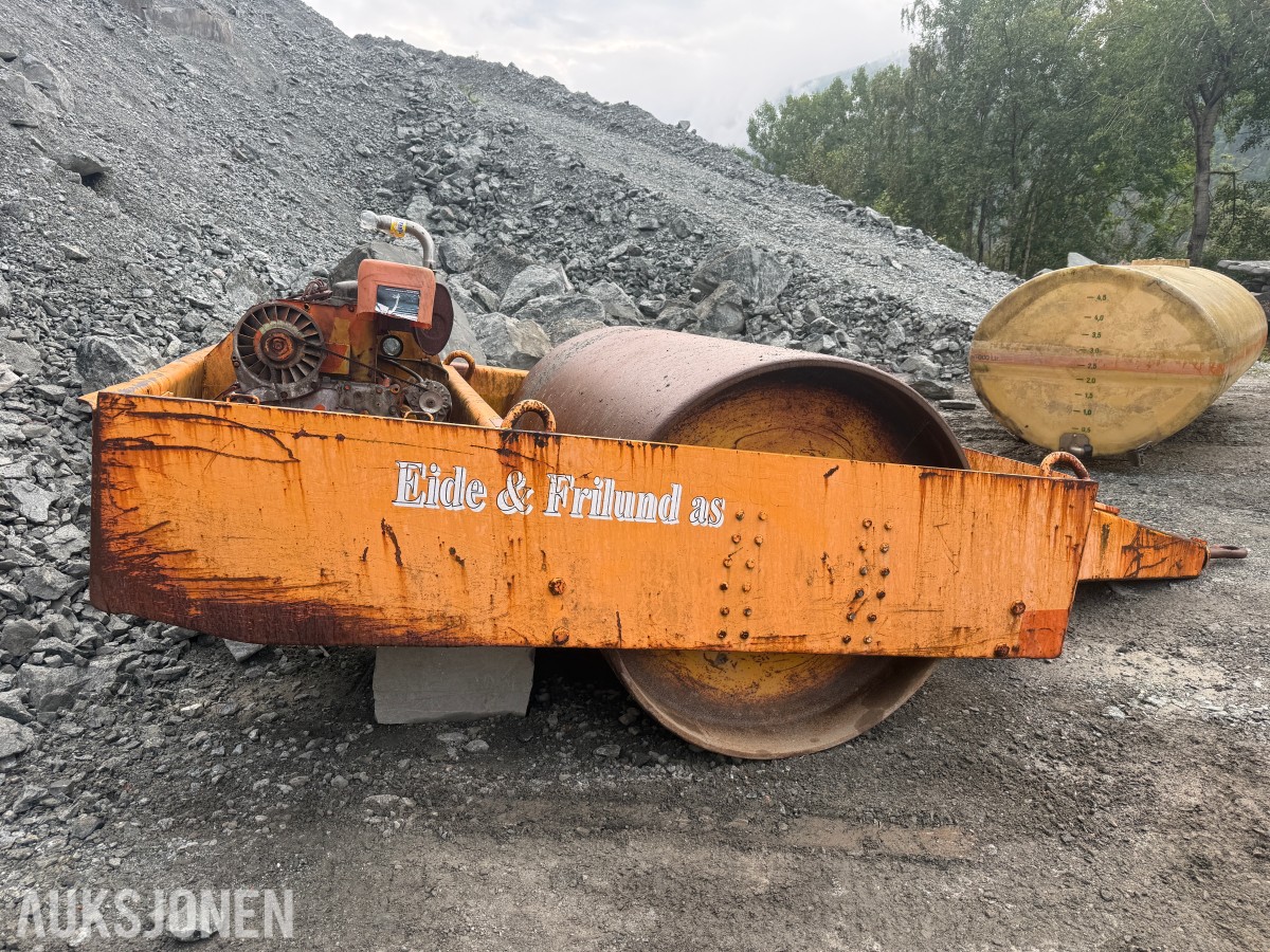 Dynapac CH47 slepevals, Deutz motor