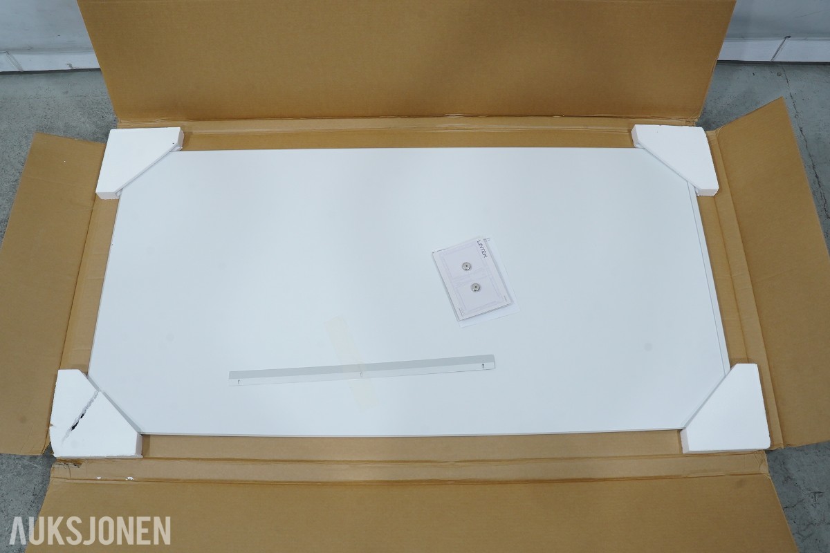3 stk. whiteboards og 6 stk. LED-paneler
