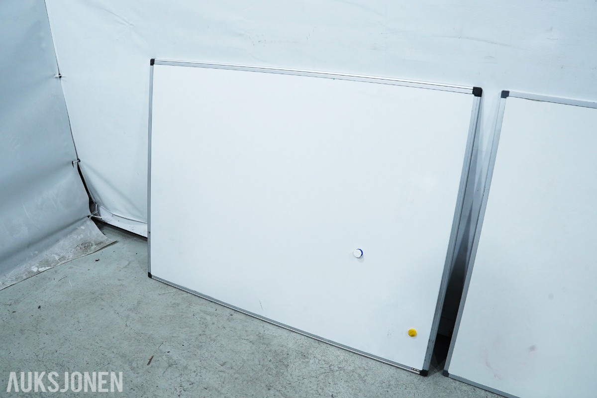 3 stk. whiteboards og 6 stk. LED-paneler
