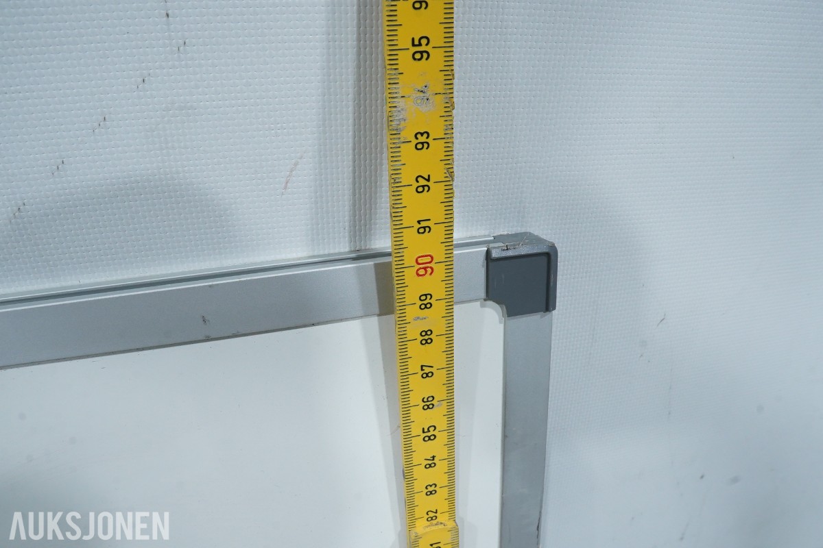 3 stk. whiteboards og 6 stk. LED-paneler
