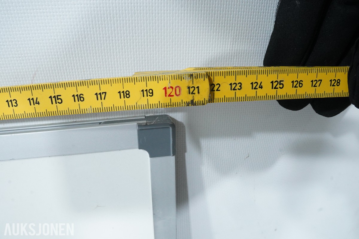 3 stk. whiteboards og 6 stk. LED-paneler