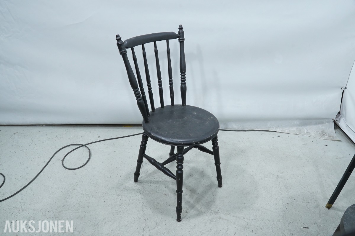 Parti med stoler og barstoler – TON, Contral, Artek m.fll