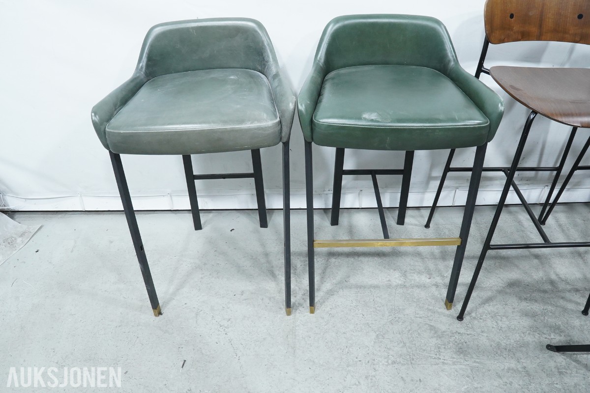 Parti med stoler og barstoler – TON, Contral, Artek m.fll
